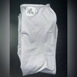 The Ollie swaddle in Slate